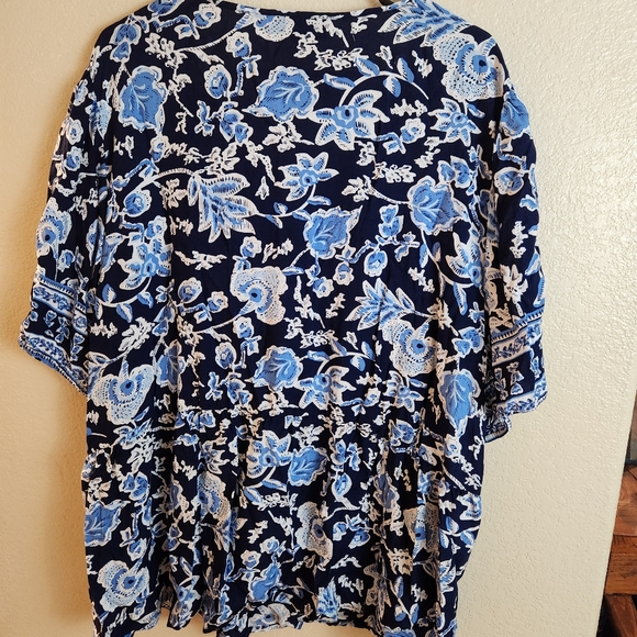 Lane Bryant Blue Floral Babydoll Boho Short Sleeve Blouse Top Size 26 - Picture 9 of 10